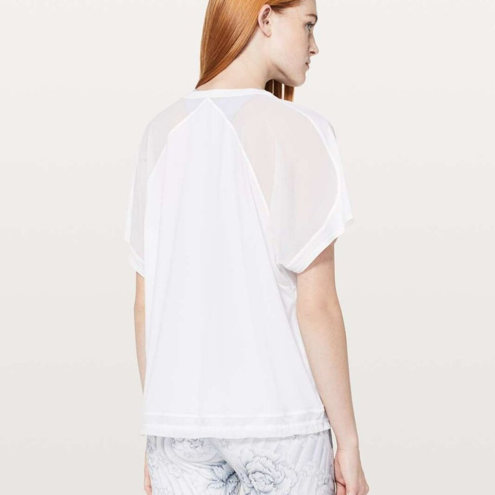 Lululemon Final Count Tee, White, Size 4(?) With … - image 8